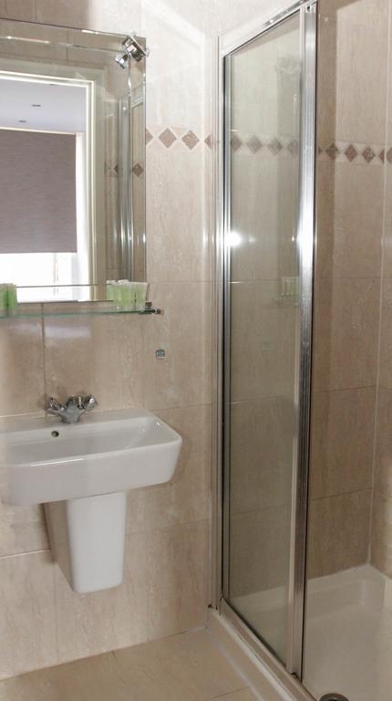 Metro Hotel Лондон Экстерьер фото